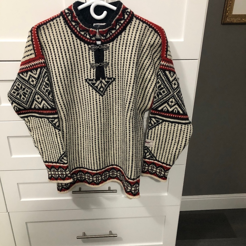 Vintage Dale of Norway Sweater with metal clasps